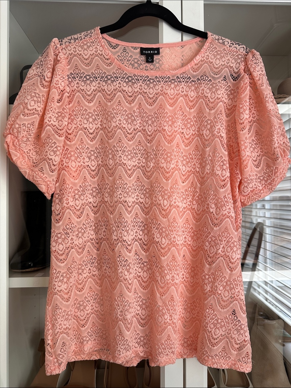 torrid Peach Lace Puff-Sleeve Sheer Blouse Size 0